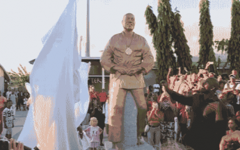Statue Teddy Riner à Vx-Habitants 