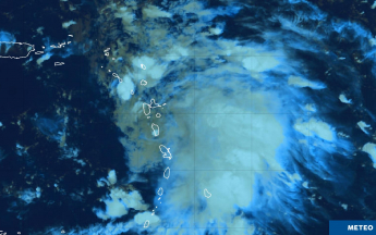 image satellite de l'onde tropical n°28