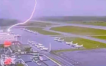 Elcair sur l'aéroport de les Abymes le Raizet le 28 juin